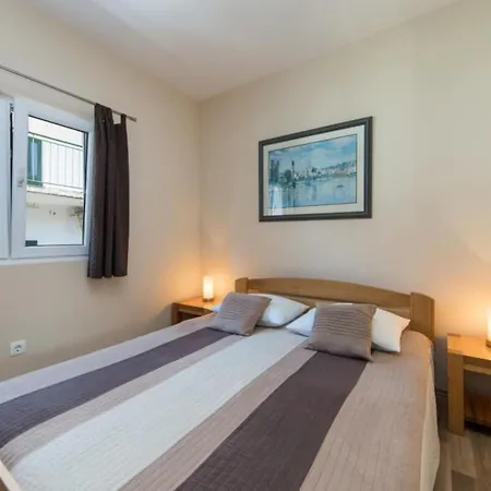 Nmn - One Bedroom 1 *